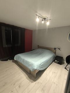 T2 jusqu'à 4 personnes en rez-de-jardin de maison, avec piscine, draps et serviettes de toilette fournis - 2