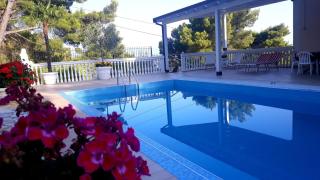 Hotel Gezimi - Margjonaj - 0