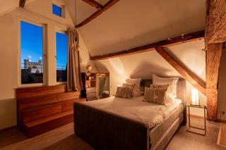 Rooms With A View - 3