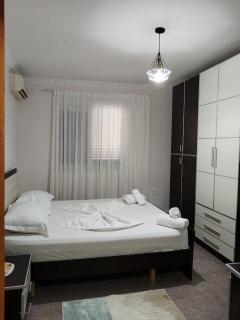 Cozy Breeze Central Apartment - Durrës - 1