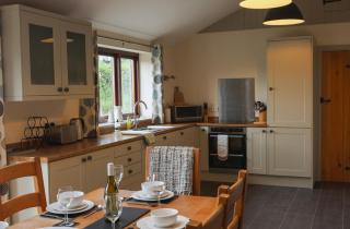 Cosy Countryside Escape with Garden, WiFi and Coastal Access - 1