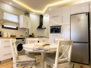 Rehab Luxury khan with garden oasis - 7