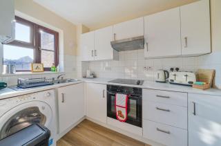 Pass the Keys Charming 1-Bed Study w garden - Hersham - 7