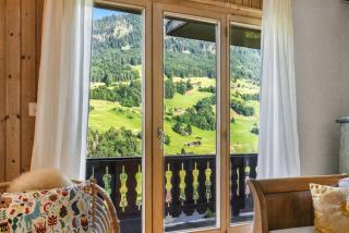Val d'Illiez, 6 pers - balcon et vue - parking - 1