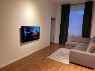 Quiet luxury at the Royal Route - 4 bedrooms - 1