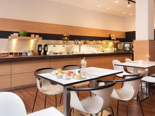 B&B Hotel Duisburg Hbf-Nord - Duisburg - 7