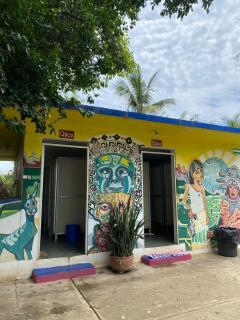 Shalom Backpacker Hostel - 8