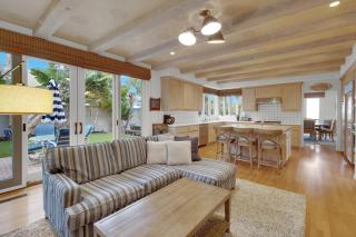 Fairway Retreat, Stylish Coastal Home Near Golf, Beaches & Carlsbad Fun - Encinitas - 2