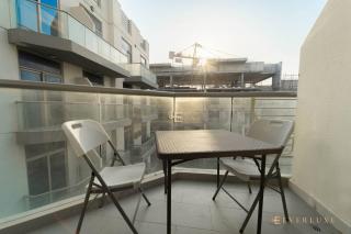 Everluxe Azizi Montrell Lovely Studio - 1