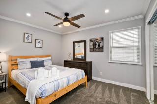 Steps to Beach, 2BR Dog Friendly Home with Fire Pit - Carlsbad - 8