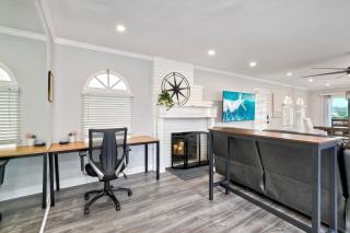 Steps to Beach, 2BR Dog Friendly Home with Fire Pit - Carlsbad - 2