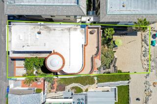 Exclusive Beachfront Duplex in Carlsbad Village Ocean Views, Sleeps 9 - 7