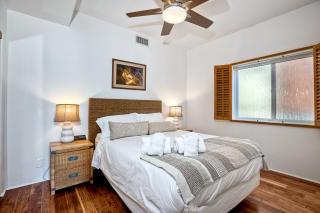 Exclusive Beachfront Duplex in Carlsbad Village Ocean Views, Sleeps 9 - 2