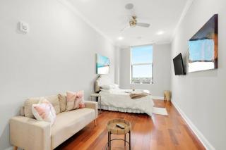 Studio W Pool & Scenic Rooftop - 8