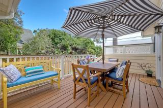 Luxury 3BR Oceanside Condo, AC, Walk to Beach & Pier, Private Patio, WFH Ready - Oceanside - 6