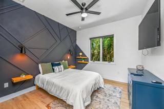 Luxury Beachfront House in Anna Maria! - Anna Maria - 2