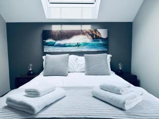 Uno in the City - Luxury Serviced Accommodation - Truro - 0