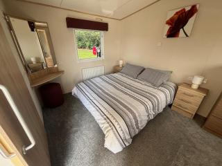 Oak Village 64 - Grange Leisure disability caravan - pet friendly, wifi and ramped decking - Mablethorpe - 1