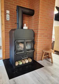Idyllisch & ruhig - gemütliches Ferienhaus im Wald - Hatten - 1