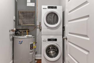 XL Studio - Stylish Studio with Rooftop Pool - 3