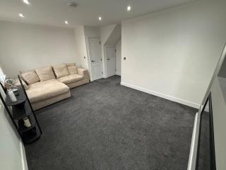 Stylish London Road 2BR flat - FREE parking - Peterborough - 4