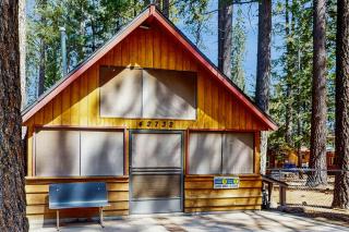 Bristlecone Cottage ~ Ideally Located Cabin Near Skiing & Hiking w/ Wood Stove & Full Kitchen - 9