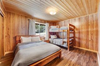 Vista Sugarloaf ~ Dog-friendly Mountain getaway near town & skiing w/ gas grill & spacious deck - 1