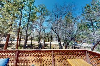 Vista Sugarloaf ~ Dog-friendly Mountain getaway near town & skiing w/ gas grill & spacious deck - 6