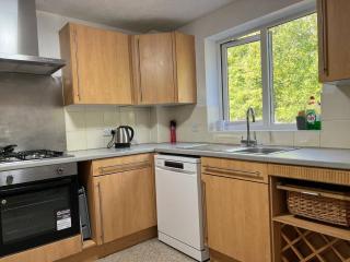 Etruria House - Near Water World, Festival Park and Bet365 - Stoke on Trent - 2
