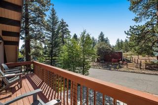 Mt Doble Dream Home ~ Spacious home with fenced yard, hot tub, firepit, grill, game room - 4
