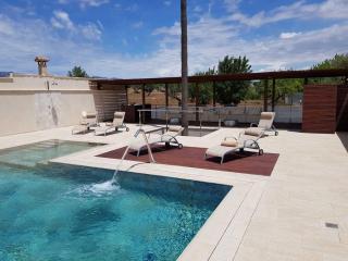 Tranquil Escape Villa in Palma's Oasis, 1026 - 9