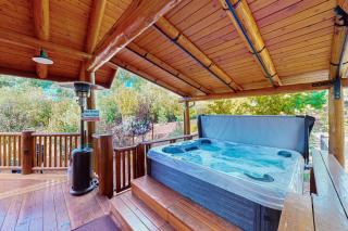 Moonridge Branchwater Lodge with Hot Tub & Game Loft Near Bear Mountain - 5