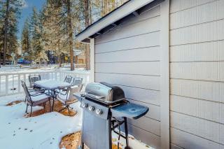 Moose-in' Around ~ Walk to Slopes Mountain Home with Private Hot Tub, Ski Locker & Playground - Big Bear Lake - 2