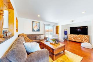 Big Bear Bungalow ~ Cozy Mountain home with fenced yard, grill, fireplace, & washer/dryer - 0
