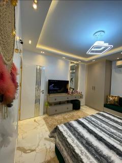 High Super Luxury Apartment with furniture and appliances - Sheikh Zayed - 8