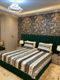 High Super Luxury Apartment with furniture and appliances - Sheikh Zayed - 5