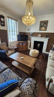 Beautiful 4BR Georgian house - 5