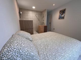 Par koté l'ombraz' - 4