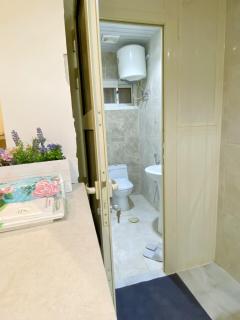 1 Bedroom Apartment with Private Entrance-2 - 5