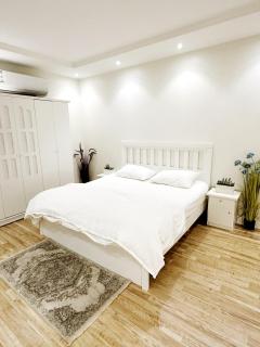 1 Bedroom Apartment with Private Entrance-2 - 2