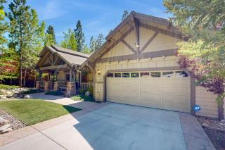 Stony Creek Retreat ~ Charming Mountain escape close to skiing, hiking, the lake, and the Village - Big Bear Lake - 8