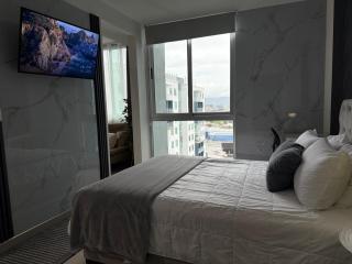 New Luxury Apartment 12th Floor - 9