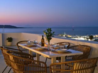 Parian Pearl Unique SeaView - 0