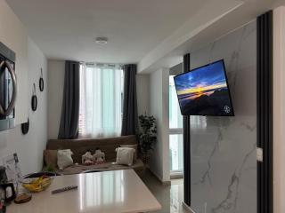 New Luxury Apartment 12th Floor - 8