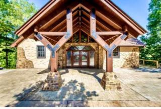 Little Red River Chalet - 0