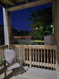 Luxe Loft vibe with King Suite - 4BR 3Ba - 2