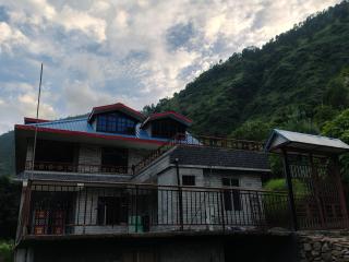 Himalayan riverside inn - 0