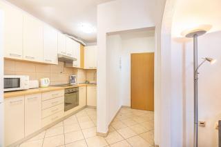 C apt w terrace & sea view 4 min walk to beach - Podstrana - 4