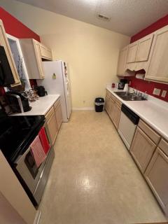 2Bed 2Bath Cozy Apartment off Guilford college! - 5