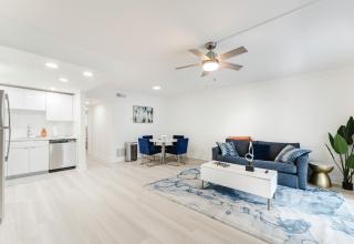 Waterfront Retreat Views, Pool, Hot Tub, Gym Walk to Beach & Boca Resort! - Boca Raton - 1